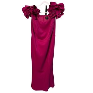 Chic Fuchsia Maxi Dress with Floral Details